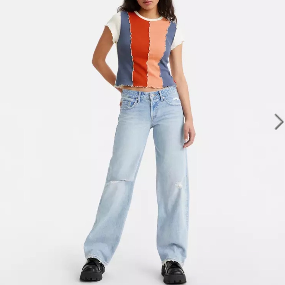 NWT- Levi’s Low Loose - Women’s Jeans